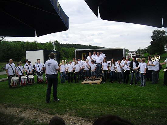 Fanfarenzug Obermarchtal Feuerwrecht2011 (4)