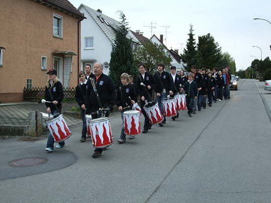 Maibaumstellen2010 (2)