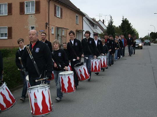 Maibaumstellen2010 (3)