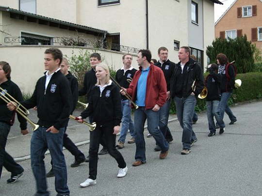 Maibaumstellen2010 (5)