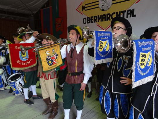 Sonntag Umzug 28