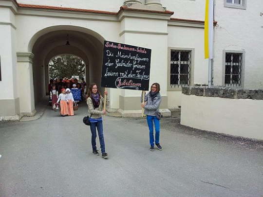 Sonntag Umzug 28